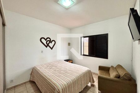 Suíte de casa para alugar com 3 quartos, 180m² em Vila Uniao (zona Leste), São Paulo