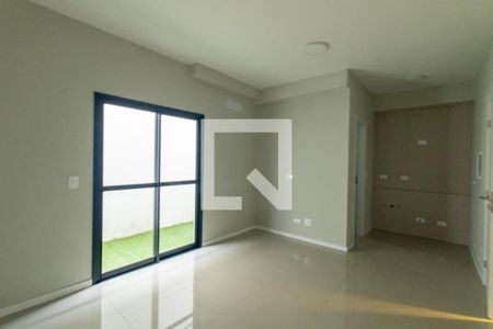 Sala/Cozinha de kitnet/studio para alugar com 1 quarto, 22m² em Centro, Curitiba