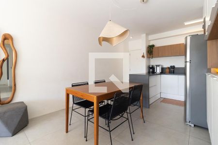Sala de apartamento à venda com 2 quartos, 92m² em Vila Gumercindo, São Paulo