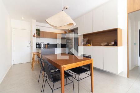 Sala de apartamento à venda com 2 quartos, 92m² em Vila Gumercindo, São Paulo