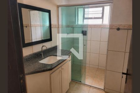 Banheiro de casa de condomínio para alugar com 3 quartos, 300m² em Jardim Atlatico, Goiânia