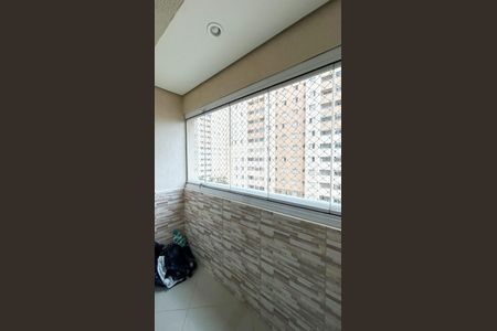 Varanda de apartamento para alugar com 3 quartos, 72m² em Vila Romano, São Paulo