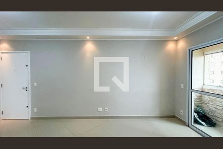 Sala de apartamento para alugar com 3 quartos, 72m² em Vila Romano, São Paulo