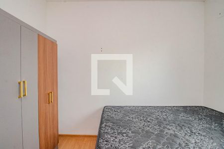 Quarto 1 de apartamento para alugar com 2 quartos, 48m² em Mário Quintana, Porto Alegre