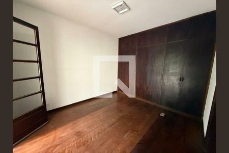 Casa para alugar com 4 quartos, 275m² em Jardim Ampliacao, São Paulo