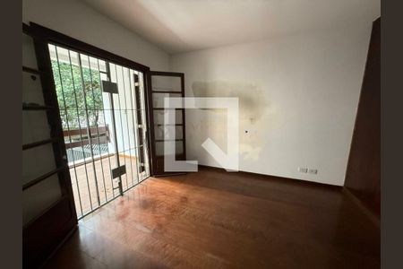 Casa para alugar com 4 quartos, 275m² em Jardim Ampliacao, São Paulo