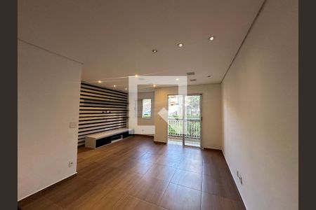 Sala de apartamento à venda com 2 quartos, 68m² em Jardim Tupanci, Barueri