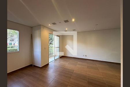 Sala de apartamento à venda com 2 quartos, 68m² em Jardim Tupanci, Barueri