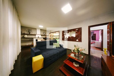 Sala de casa à venda com 3 quartos, 270m² em Jardim Santa Maria, São Paulo