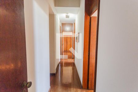 Corredor de casa à venda com 6 quartos, 468m² em São Lucas, Belo Horizonte