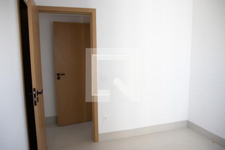 Quarto 01 de apartamento para alugar com 2 quartos, 65m² em Setor Marista, Goiânia