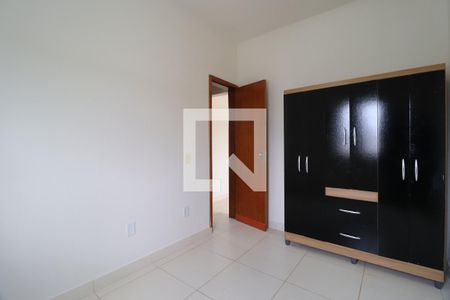 Quarto 1 de apartamento para alugar com 2 quartos, 45m² em Jardim Ipanema, Uberlândia