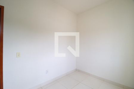 Quarto 1 de apartamento para alugar com 2 quartos, 45m² em Jardim Ipanema, Uberlândia