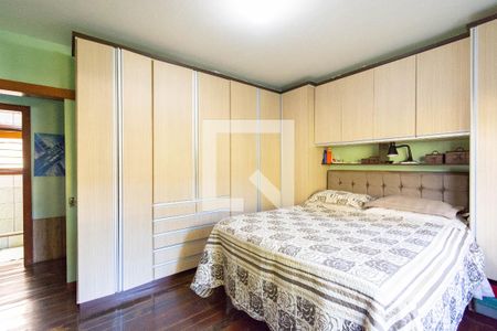 Casa à venda com 3 quartos, 130m² em Olaria, Canoas