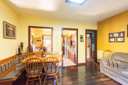 Casa à venda com 3 quartos, 130m² em Olaria, Canoas