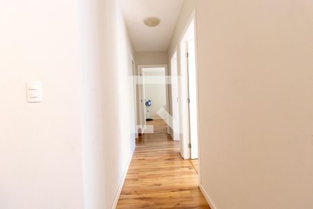Corredor de apartamento à venda com 2 quartos, 74m² em Uberaba, Curitiba