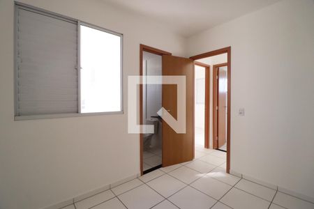 Quarto 2 - Suíte de apartamento para alugar com 2 quartos, 55m² em Residencial Lago Azul, Uberlândia