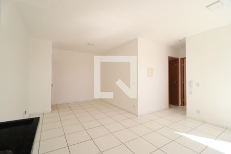 Sala de apartamento para alugar com 2 quartos, 55m² em Residencial Lago Azul, Uberlândia