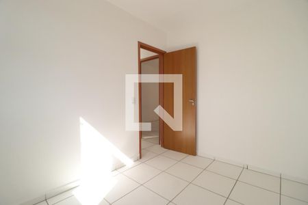 Quarto 1 de apartamento para alugar com 2 quartos, 55m² em Residencial Lago Azul, Uberlândia