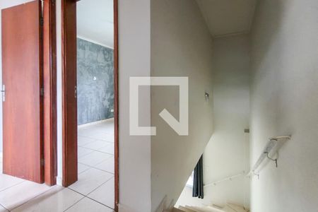 Hall da escada  de casa de condomínio para alugar com 2 quartos, 68m² em Sítio do Campo, Praia Grande