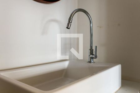 Lavabo de apartamento à venda com 2 quartos, 137m² em Real Parque, São Paulo