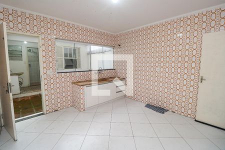 Cozinha de casa para alugar com 3 quartos, 80m² em Vila Scarpelli, Santo André