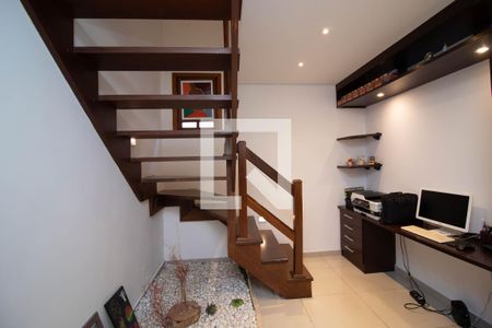 Hall de casa para alugar com 2 quartos, 168m² em Jardim Santa Clara, Guarulhos