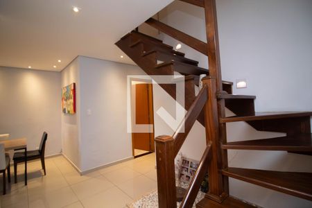 Hall de casa para alugar com 2 quartos, 168m² em Jardim Santa Clara, Guarulhos