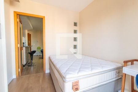 Quarto 1 de apartamento para alugar com 1 quarto, 38m² em Centro, Curitiba