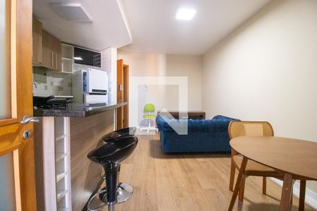 Sala de apartamento para alugar com 1 quarto, 38m² em Centro, Curitiba