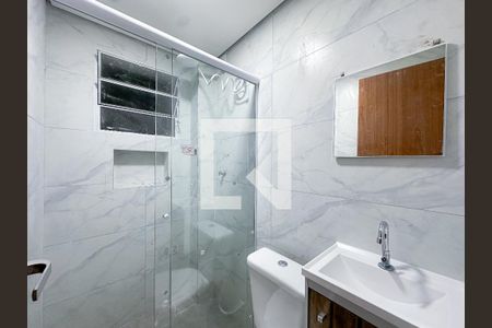 Banheiro de apartamento para alugar com 1 quarto, 30m² em Lapa, São Paulo
