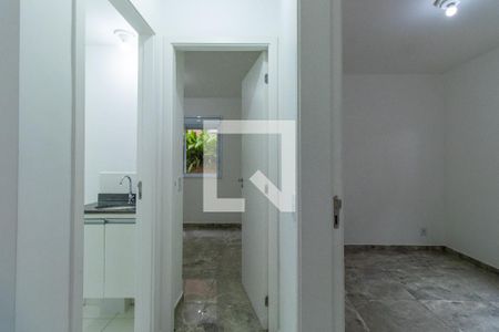 Corredor de apartamento para alugar com 2 quartos, 70m² em Bairro Nakamura Park, Cotia