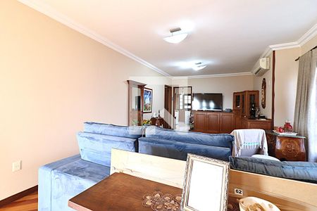 Sala de casa para alugar com 3 quartos, 115m² em Costa E Silva, Porto Alegre