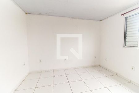Quarto 1 de casa para alugar com 2 quartos, 60m² em Vila Taquari, São Paulo