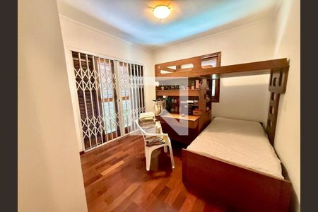 Casa à venda com 4 quartos, 250m² em Indianópolis, São Paulo