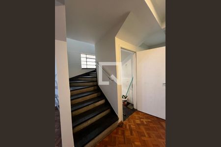 Escada de casa à venda com 3 quartos, 220m² em Parque da Vila Prudente, São Paulo