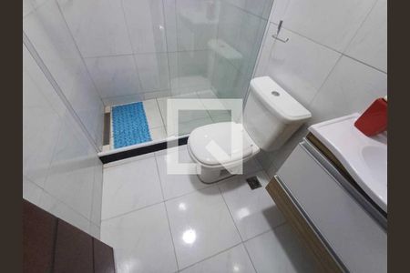 Banheiro de casa de condomínio para alugar com 3 quartos, 160m² em Arsenal, São Gonçalo