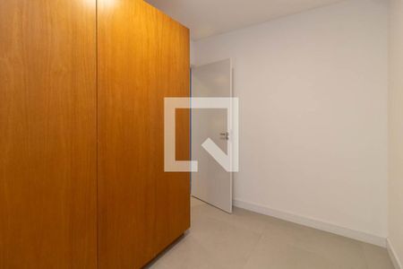 Quarto 1 de apartamento para alugar com 2 quartos, 45m² em Santa Tereza, Porto Alegre