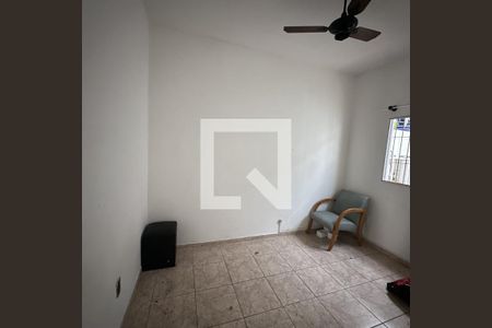 Quarto de casa para alugar com 2 quartos, 37m² em Vila Tupi, Praia Grande