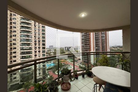 Varanda de apartamento para alugar com 4 quartos, 105m² em Barra da Tijuca, Rio de Janeiro