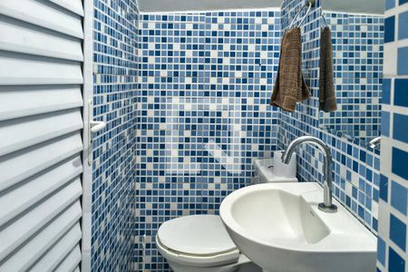 Lavabo  de casa de condomínio para alugar com 2 quartos, 59m² em Vila Antartica, Praia Grande