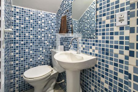 Lavabo  de casa de condomínio para alugar com 2 quartos, 59m² em Vila Antartica, Praia Grande