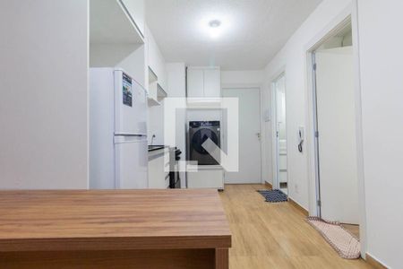 Sala, Cozinha e Área de Serviço de apartamento para alugar com 1 quarto, 25m² em Jardim America da Penha, São Paulo