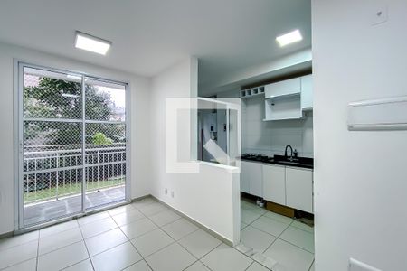 Sala de apartamento para alugar com 2 quartos, 45m² em Jardim Sabara, São Paulo