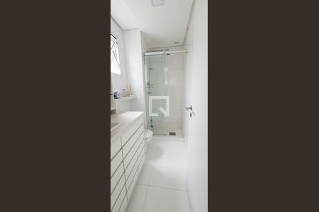Banheiro da Suíte 1   de apartamento para alugar com 3 quartos, 190m² em Jardim do Salso, Porto Alegre