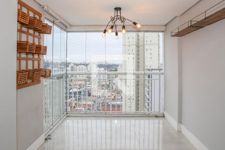 Sala e Sacada de apartamento à venda com 2 quartos, 63m² em Vila Romana, São Paulo