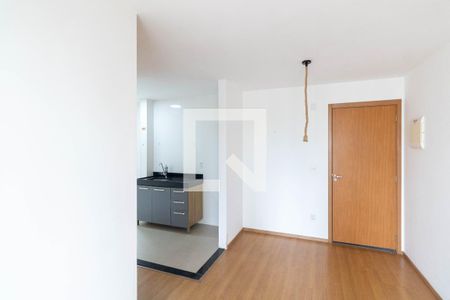 Sala de apartamento para alugar com 2 quartos, 45m² em Inhoaíba, Rio de Janeiro