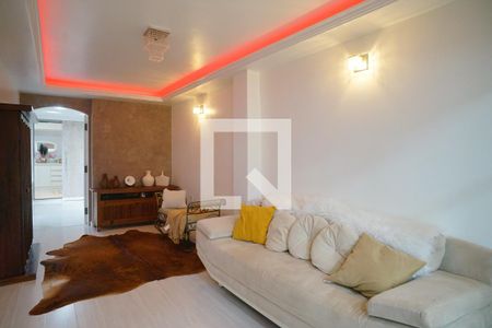 Sala de estar de casa para alugar com 3 quartos, 360m² em Santa Paula, Maricá