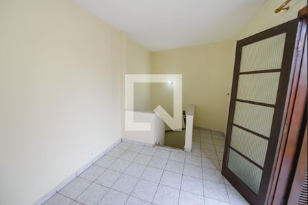 Sala de casa para alugar com 1 quarto, 70m² em Centro, Taubaté