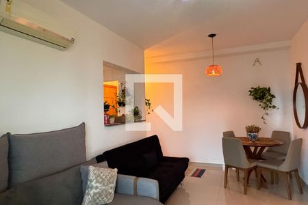 Sala de apartamento para alugar com 2 quartos, 75m² em Embaré, Santos